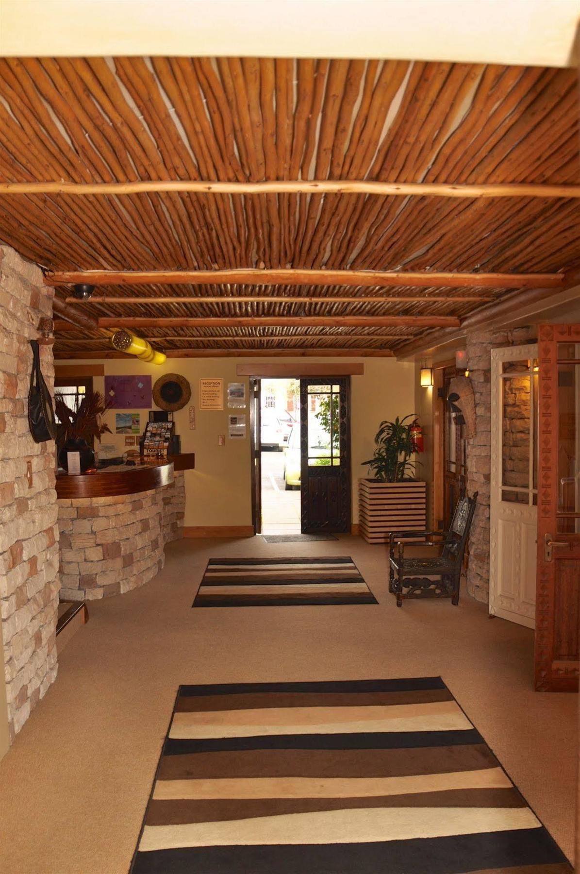 Ikhaya Lodge ケープタウン エクステリア 写真