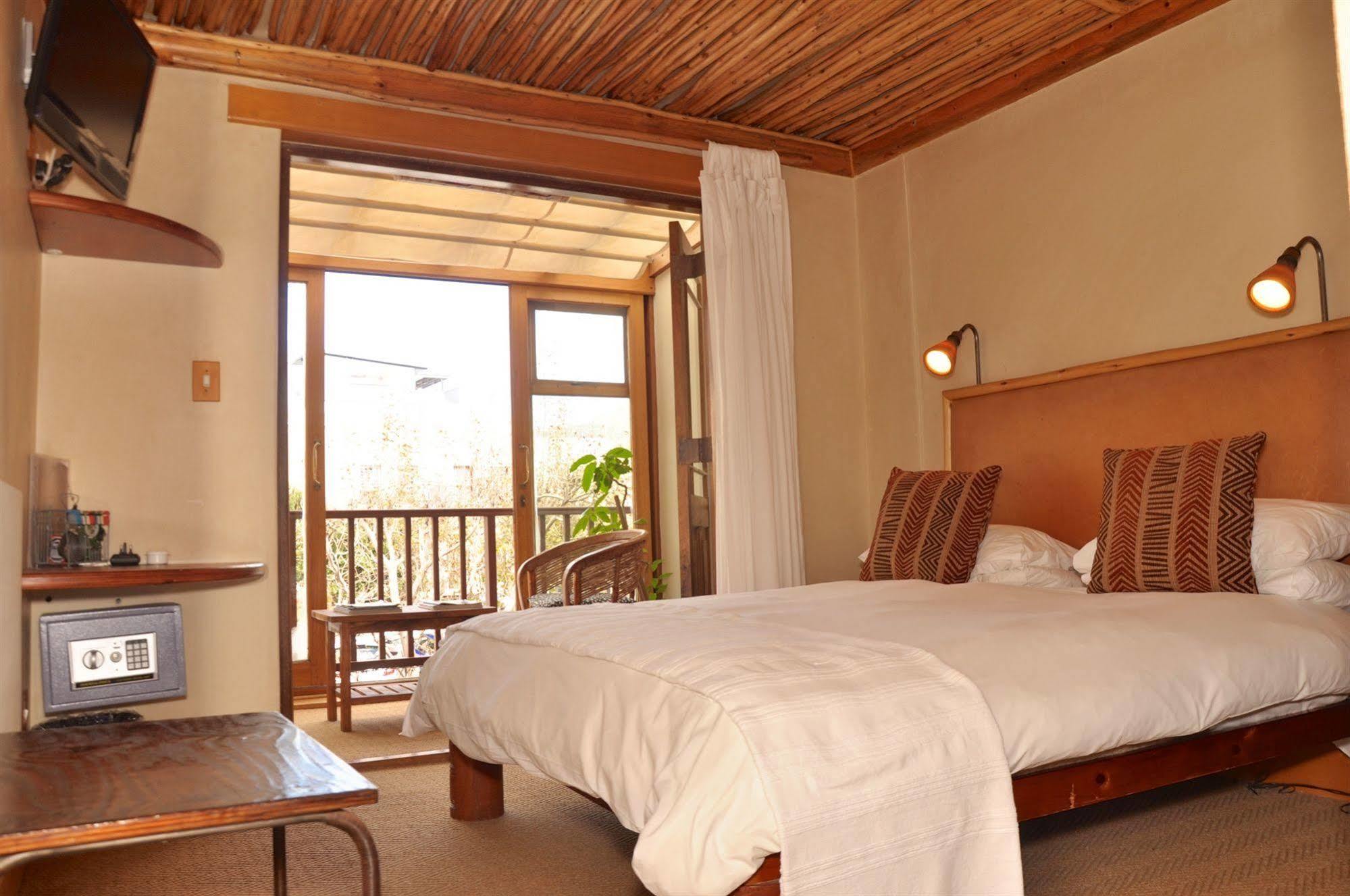 Ikhaya Lodge ケープタウン エクステリア 写真