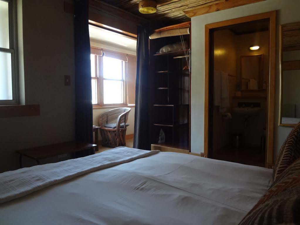 Ikhaya Lodge ケープタウン エクステリア 写真