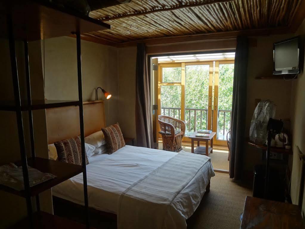 Ikhaya Lodge ケープタウン エクステリア 写真