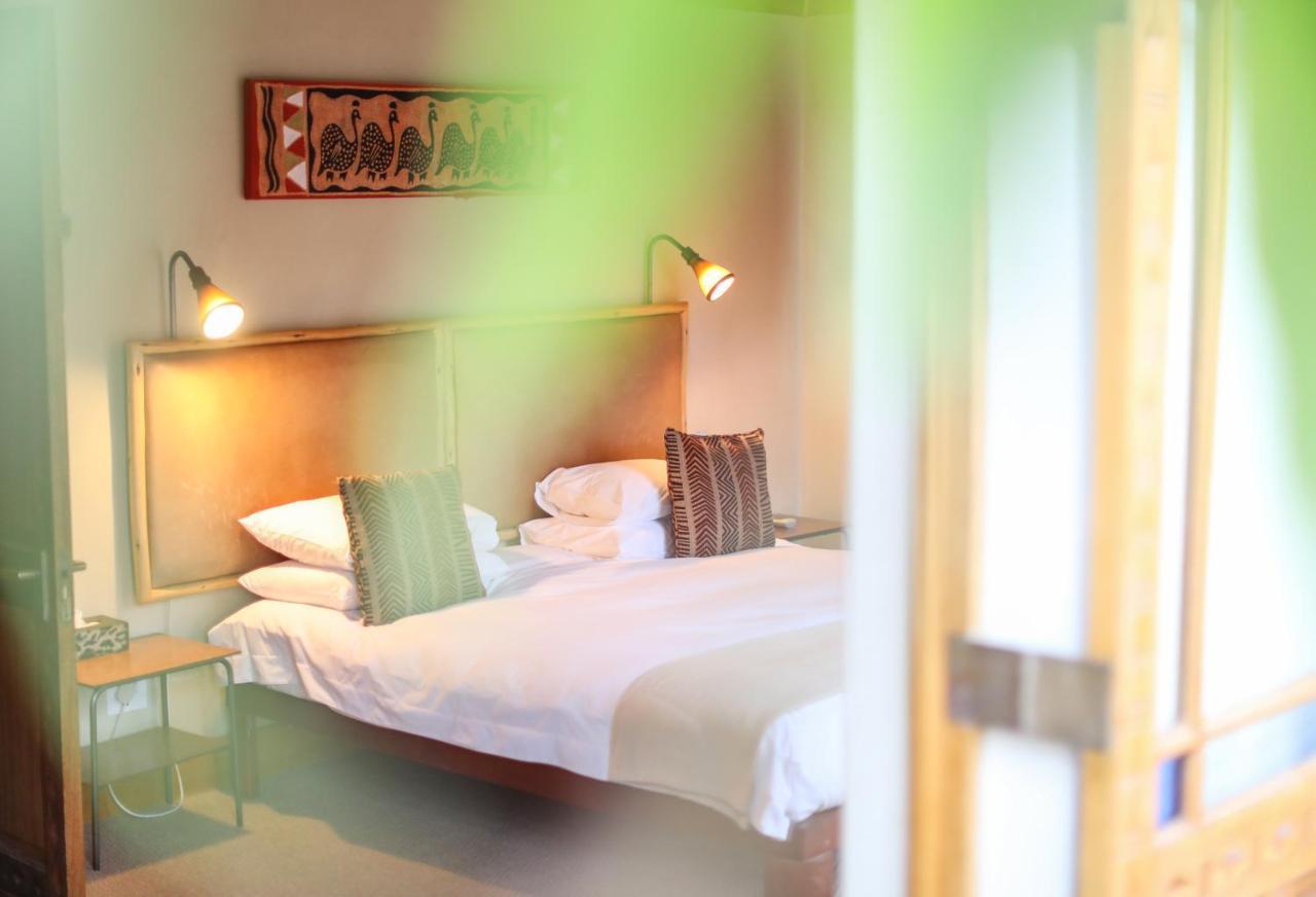 Ikhaya Lodge ケープタウン エクステリア 写真